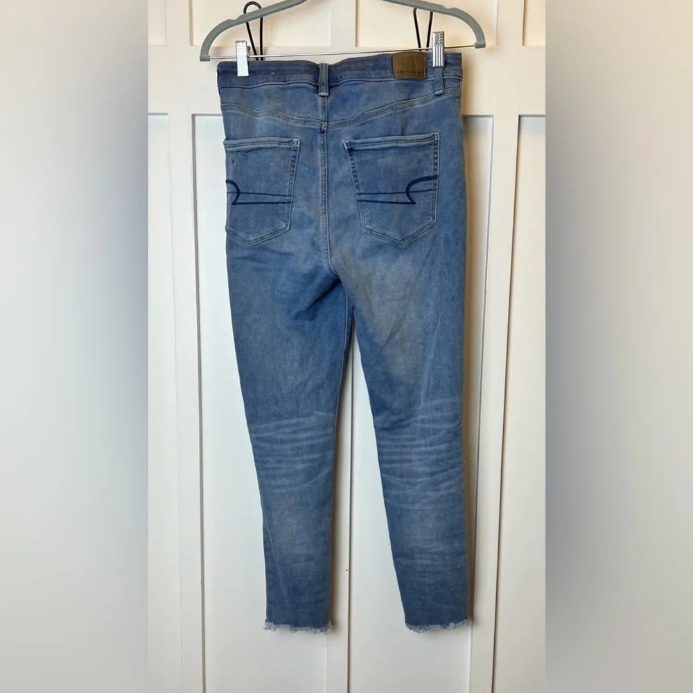 American Eagle Highest Rise Jegging CROP Women’s 6 Blue Level Stretch Distressed - Picture 7 of 11